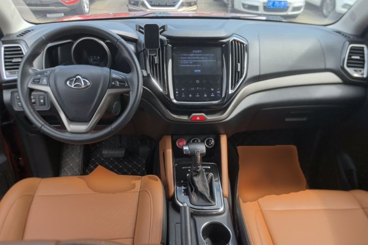 Used CHANGAN OSHAN CX70 2017 CX70T 1.5T Automatic Zunqing Edition Center Console