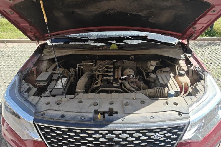 Used CHANGAN OSHAN CX70 2017 CX70T 1.5T Manual High-Performance Edition Engine Bay