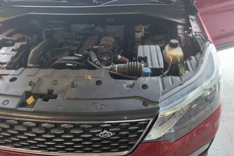 Used CHANGAN OSHAN CX70 2017 CX70T 1.5T Automatic Luxury Edition Engine Bay Left