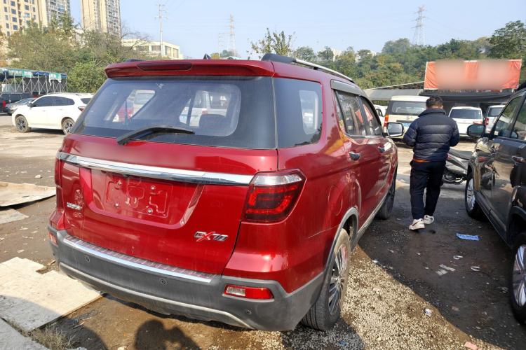 Used CHANGAN OSHAN CX70 2017 Facelifted CX70T 1.5T Manual High-Performance Edition Exterior 4