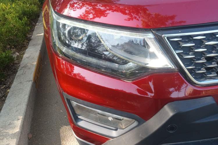 Used CHANGAN OSHAN CX70 2017 CX70T 1.5T Automatic Luxury Edition Exterior 6