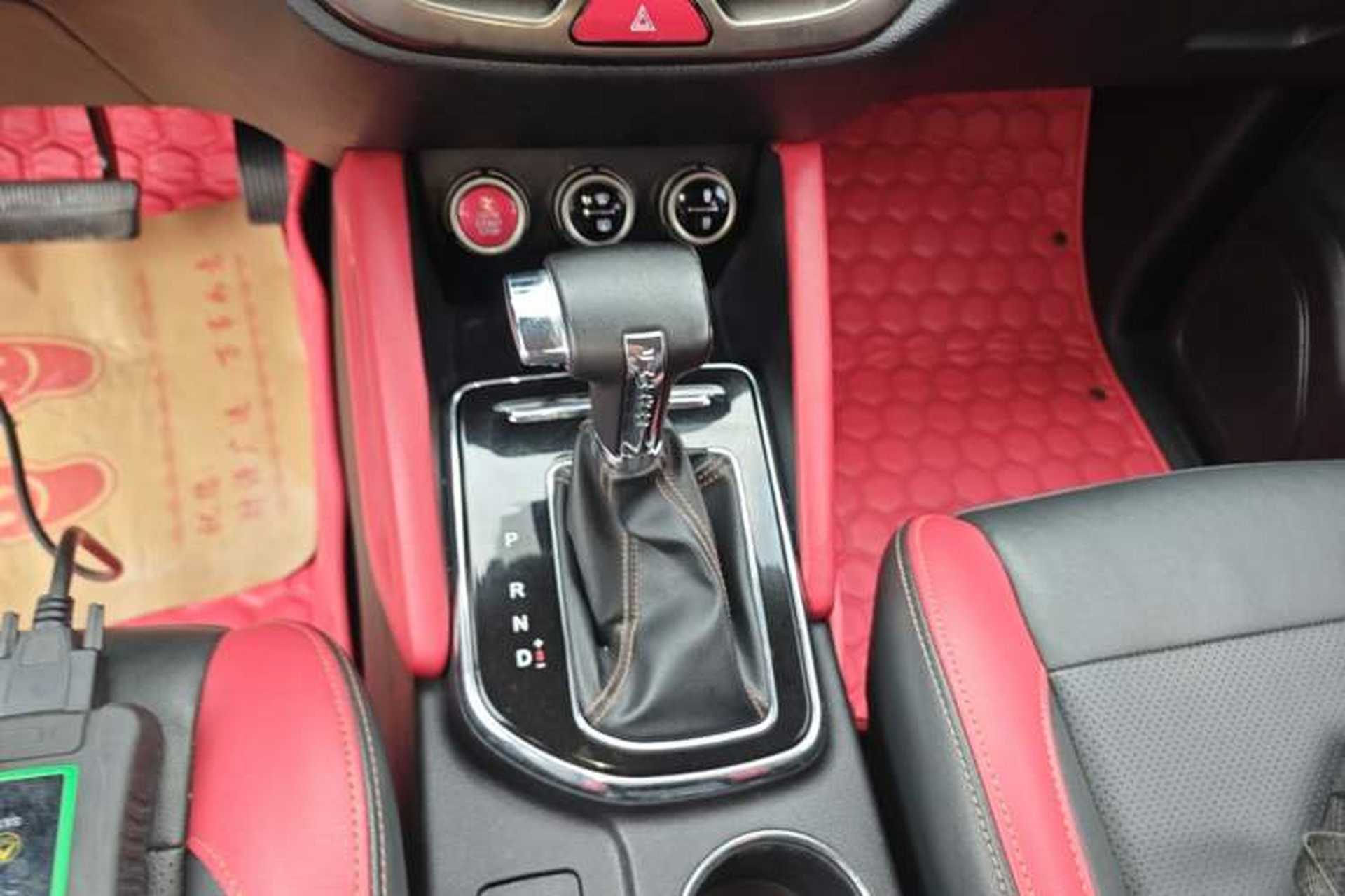 Used CHANGAN OSHAN CX70 2017 CX70T 1.5T Automatic Luxury Edition Gear Lever