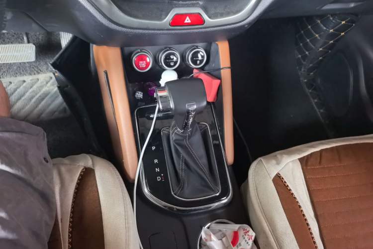 Used CHANGAN OSHAN CX70 2017 CX70T 1.5T Automatic Luxury Edition Gear Lever