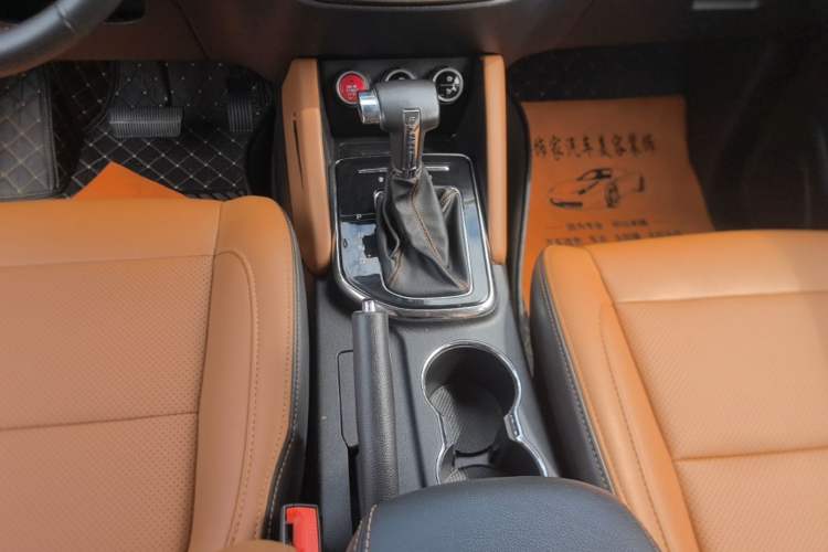 Used CHANGAN OSHAN CX70 2017 CX70T 1.5T Automatic Zunqing Edition Gear Lever