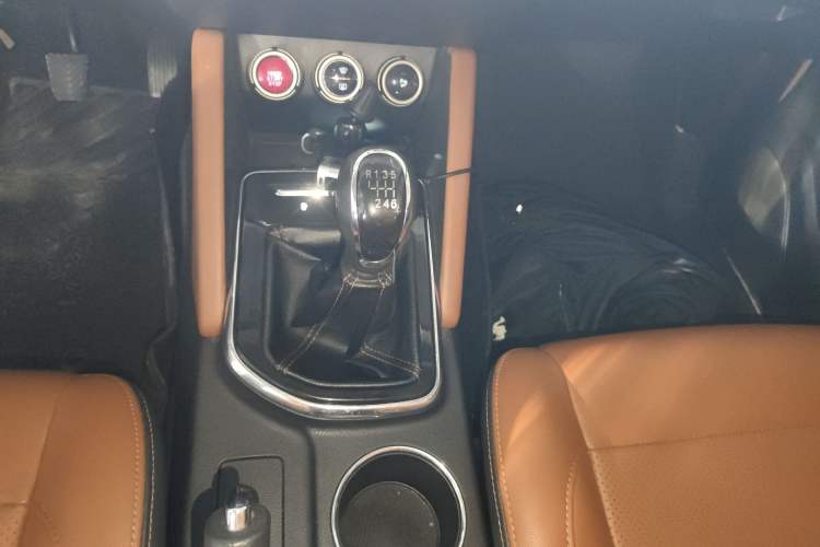 Used CHANGAN OSHAN CX70 2017 CX70T 1.5T Manual High-Performance Edition Gear Lever