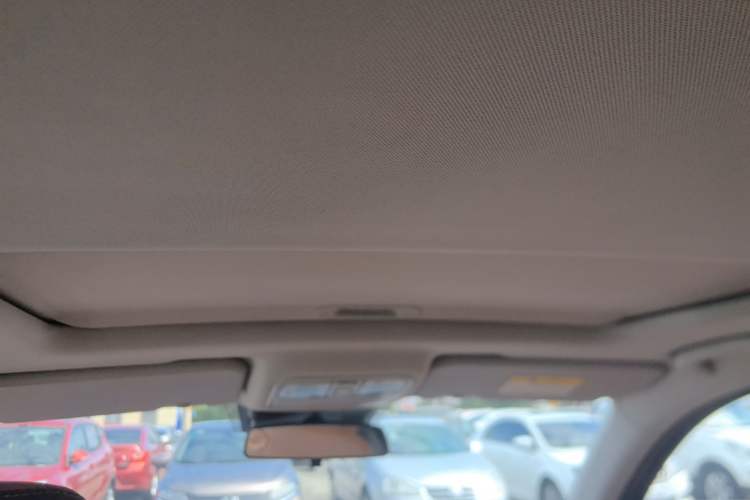 Used CHANGAN OSHAN CX70 2017 CX70T 1.5T Automatic Zunqing Edition Headliner