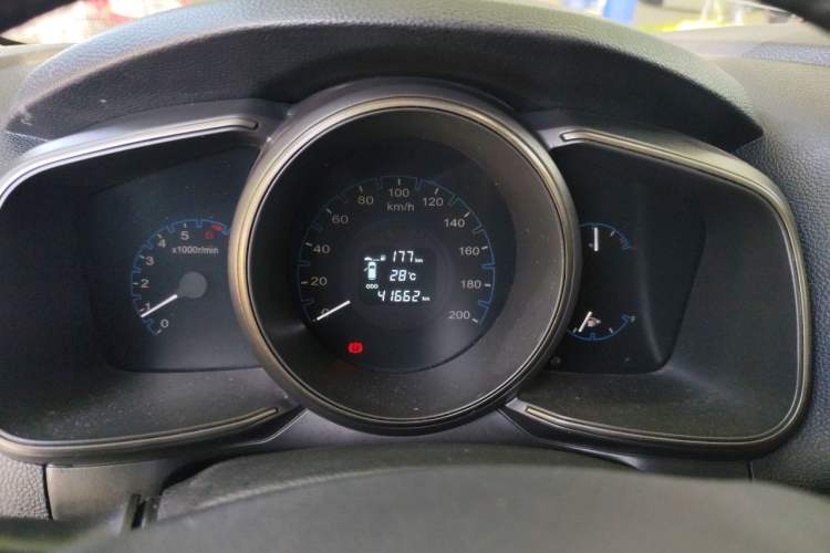 Used CHANGAN OSHAN CX70 2017 1.6L Manual Elite Model Instrument Cluster