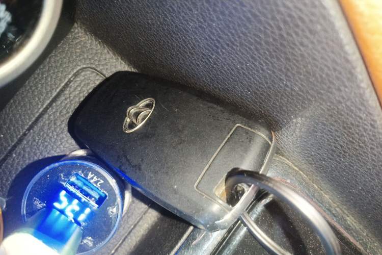 Used CHANGAN OSHAN CX70 2017 CX70T 1.5T Automatic Luxury Edition Interior 1