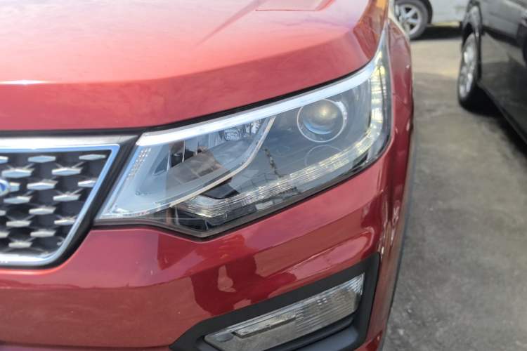 Used CHANGAN OSHAN CX70 2017 CX70T 1.5T Automatic Zunqing Edition Left Front Headlight