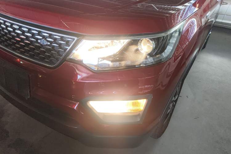 Used CHANGAN OSHAN CX70 2017 CX70T 1.5T Manual High-Performance Edition Left Front Headlight
