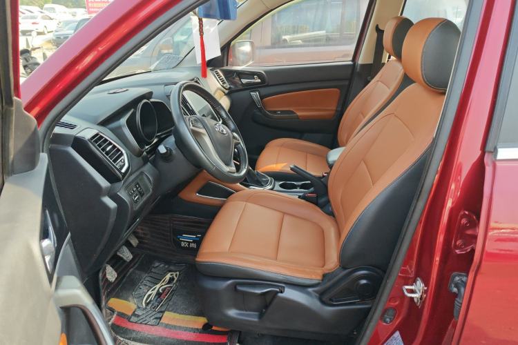 Used CHANGAN OSHAN CX70 2017 Facelifted CX70T 1.5T Manual High-Performance Edition Left Front Seat