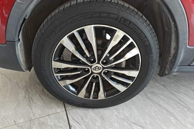 Used CHANGAN OSHAN CX70 2017 Facelifted CX70T 1.5T Manual High-Performance Edition Left Front Wheel Hub