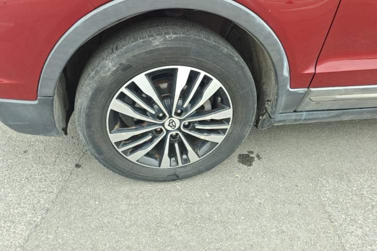 Used CHANGAN OSHAN CX70 2017 CX70T 1.5T Automatic Zunqing Edition Left Front Wheel Hub