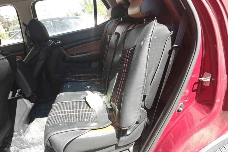 Used CHANGAN OSHAN CX70 2017 CX70T 1.5T Manual High-Performance Edition Left Rear Seat