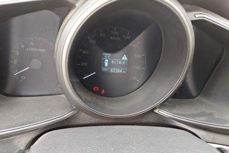 Used CHANGAN OSHAN CX70 2017 Facelifted CX70T 1.5T Manual High-Performance Edition Odometer Close Up