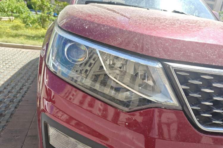 Used CHANGAN OSHAN CX70 2017 CX70T 1.5T Manual High-Performance Edition Right Front Headlight