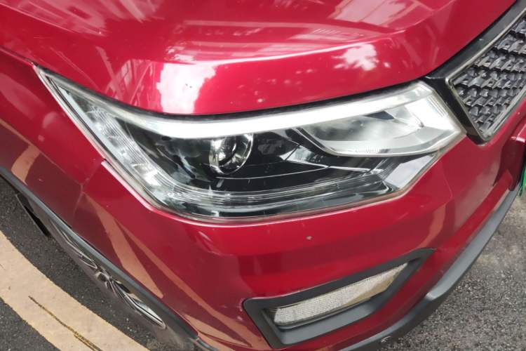 Used CHANGAN OSHAN CX70 2017 CX70T 1.5T Automatic Zunqing Edition Right Front Headlight