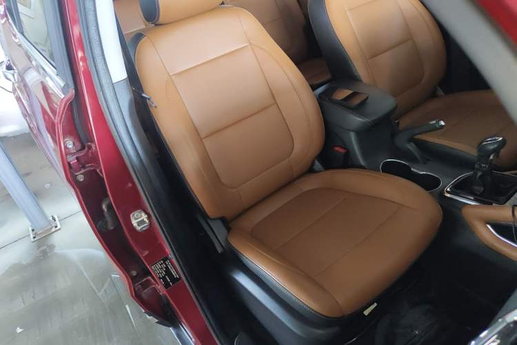 Used CHANGAN OSHAN CX70 2017 CX70T 1.5T Manual High-Performance Edition Right Front Seat