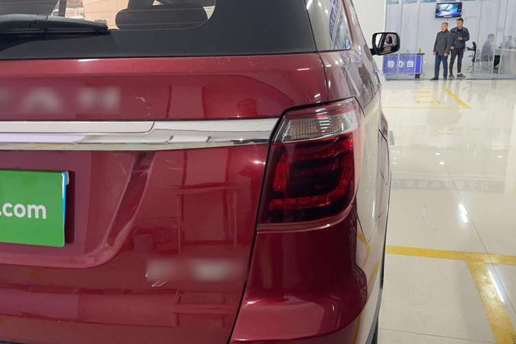 Used CHANGAN OSHAN CX70 2017 CX70T 1.5T Automatic Zunqing Edition Right Rear Taillight