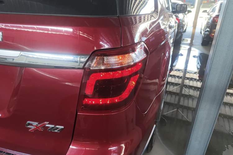 Used CHANGAN OSHAN CX70 2017 CX70T 1.5T Manual High-Performance Edition Right Rear Taillight