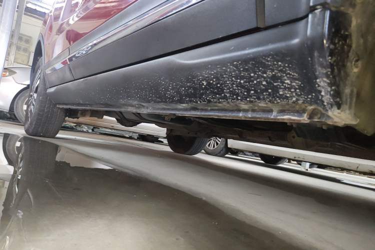 Used CHANGAN OSHAN CX70 2017 CX70T 1.5T Manual High-Performance Edition Right Side Sill
