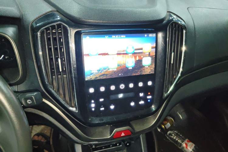 Used CHANGAN OSHAN CX70 2017 1.6L Manual Elite Model Audio And AC Panel