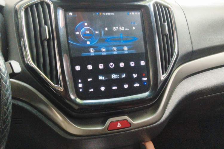 Used CHANGAN OSHAN CX70 2017 Facelifted CX70T 1.5T Automatic Zunqing Edition Audio And AC Panel