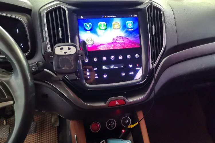 Used CHANGAN OSHAN CX70 2017 Facelifted CX70T 1.5T Manual High-Performance Edition Audio And AC Panel