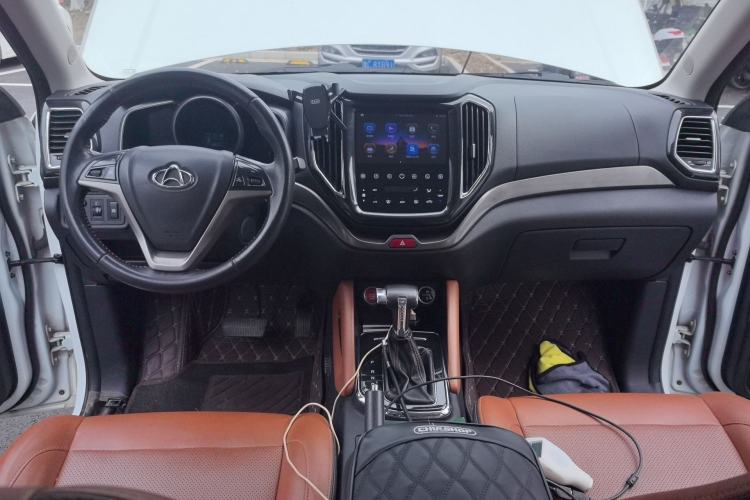 Used CHANGAN OSHAN CX70 2017 CX70T 1.5T Automatic Zunqing Edition Center Console