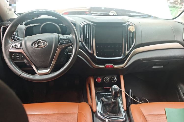 Used CHANGAN OSHAN CX70 2017 CX70T 1.5T Manual High-Performance Edition Center Console