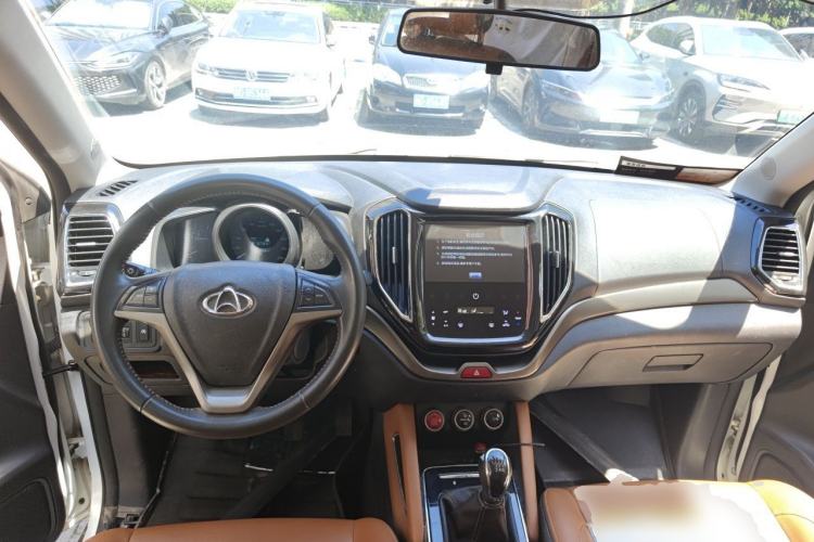 Used CHANGAN OSHAN CX70 2017 Facelifted CX70T 1.5T Manual High-Performance Edition Center Console