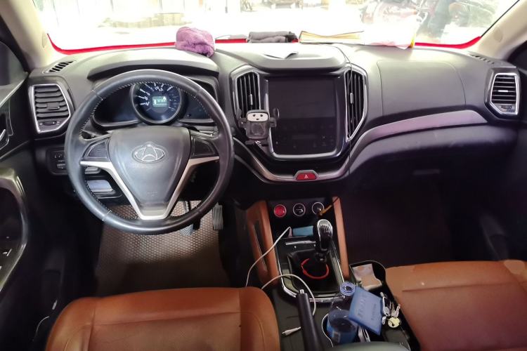 Used CHANGAN OSHAN CX70 2017 Facelifted CX70T 1.5T Manual High-Performance Edition Center Console