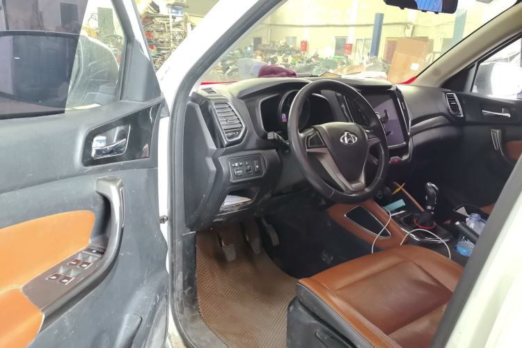 Used CHANGAN OSHAN CX70 2017 Facelifted CX70T 1.5T Manual High-Performance Edition Driver Seat