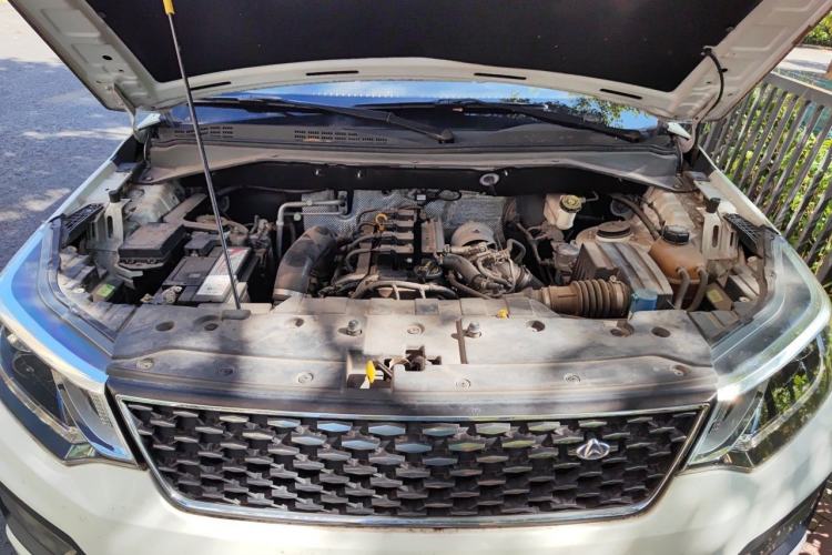 Used CHANGAN OSHAN CX70 2017 CX70T 1.5T Manual High-Performance Edition Engine Bay