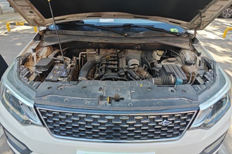 Used CHANGAN OSHAN CX70 2017 CX70T 1.5T Manual High-Performance Edition Engine Bay