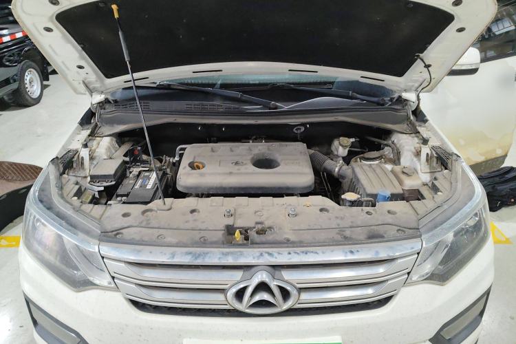 Used CHANGAN OSHAN CX70 2017 1.6L Manual Elite Model Engine Bay