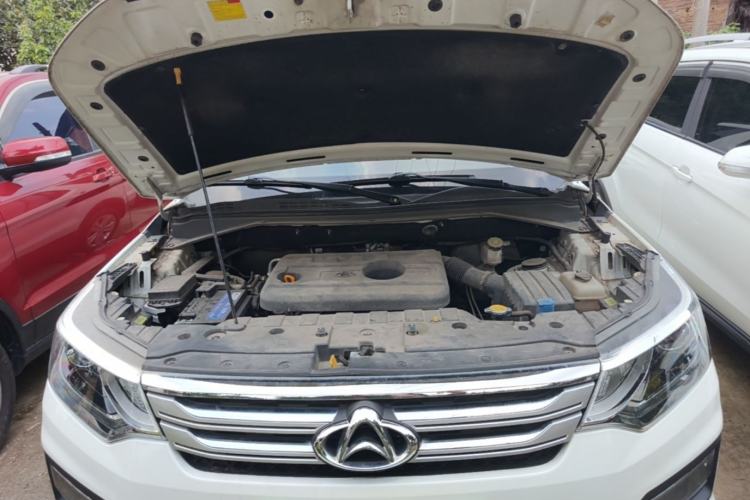 Used CHANGAN OSHAN CX70 2017 1.6L Manual Elite Model Engine Bay