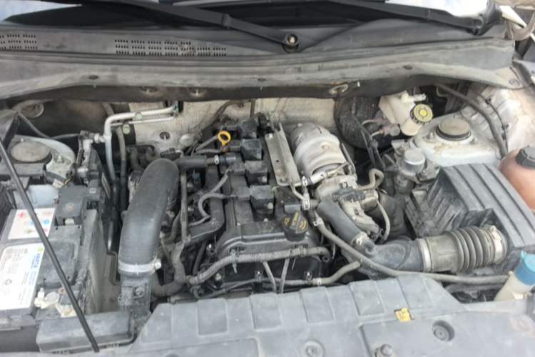 Used CHANGAN OSHAN CX70 2017 CX70T 1.5T Manual High-Performance Edition Engine Bay