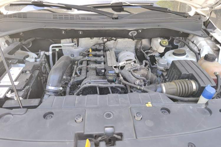 Used CHANGAN OSHAN CX70 2017 Facelifted CX70T 1.5T Manual High-Performance Edition Engine Bay