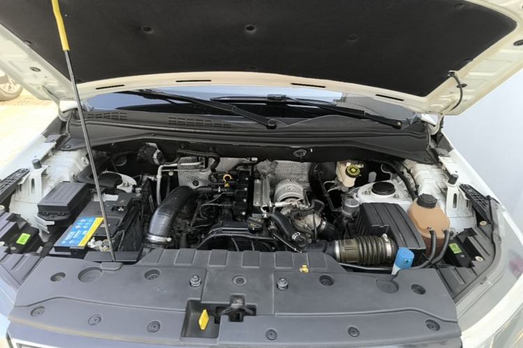 Used CHANGAN OSHAN CX70 2017 CX70T 1.5T Automatic Zunqing Edition Engine Bay