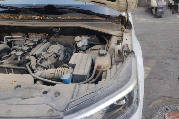 Used CHANGAN OSHAN CX70 2017 CX70T 1.5T Manual High-Performance Edition Engine Bay Left