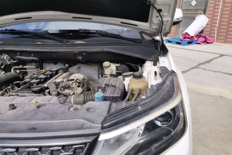 Used CHANGAN OSHAN CX70 2017 CX70T 1.5T Automatic Zunqing Edition Engine Bay Left
