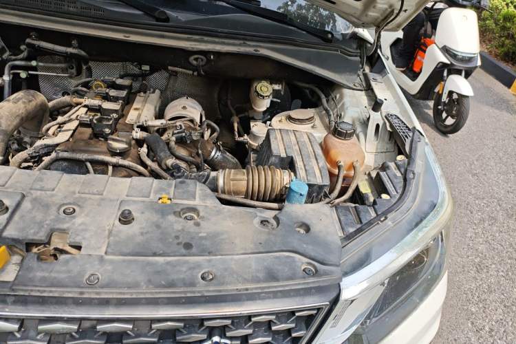 Used CHANGAN OSHAN CX70 2017 CX70T 1.5T Automatic Zunqing Edition Engine Bay Left