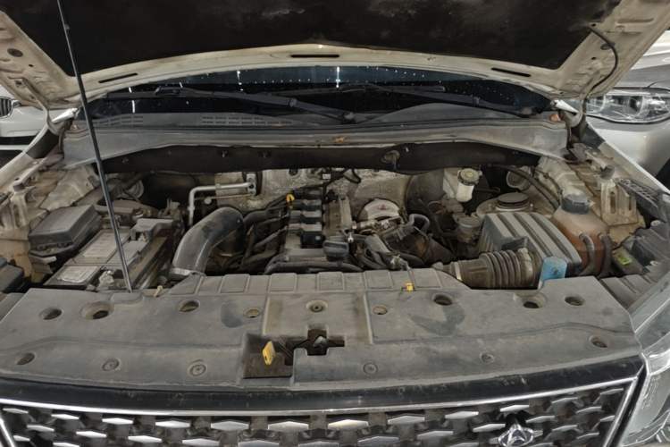 Used CHANGAN OSHAN CX70 2017 CX70T 1.5T Manual High-Performance Edition Engine Bay