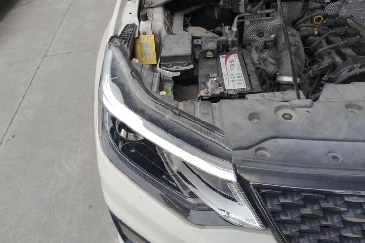 Used CHANGAN OSHAN CX70 2017 CX70T 1.5T Automatic Zunqing Edition Engine Bay Right