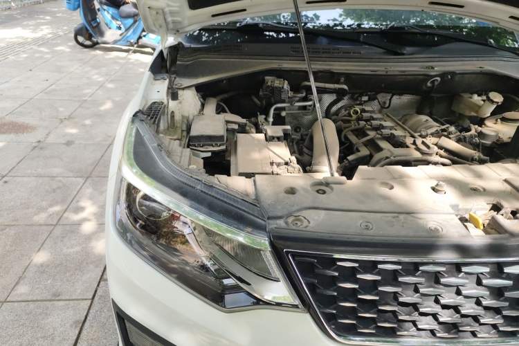 Used CHANGAN OSHAN CX70 2017 CX70T 1.5T Automatic Zunqing Edition Engine Bay Right