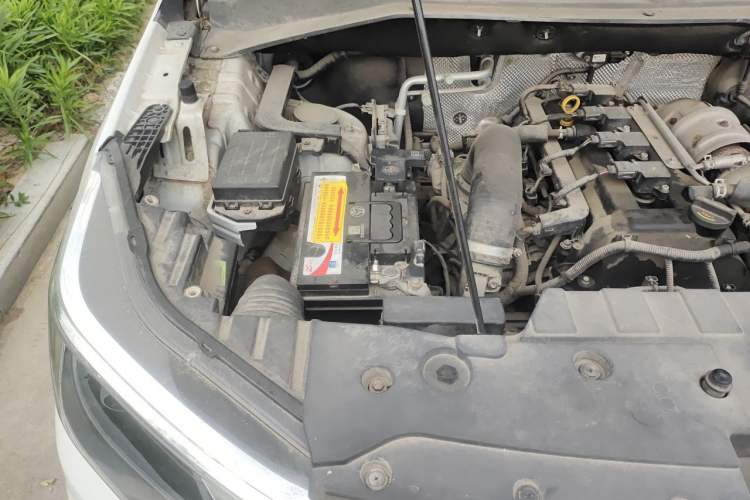 Used CHANGAN OSHAN CX70 2017 CX70T 1.5T Manual Zunqing Edition Engine Bay Right