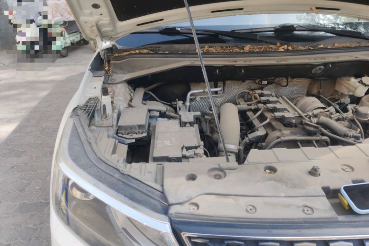 Used CHANGAN OSHAN CX70 2017 CX70T 1.5T Manual High-Performance Edition Engine Bay Right