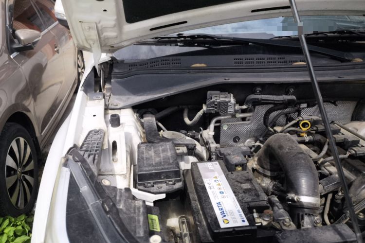 Used CHANGAN OSHAN CX70 2017 CX70T 1.5T Automatic Zunqing Edition Engine Bay Right