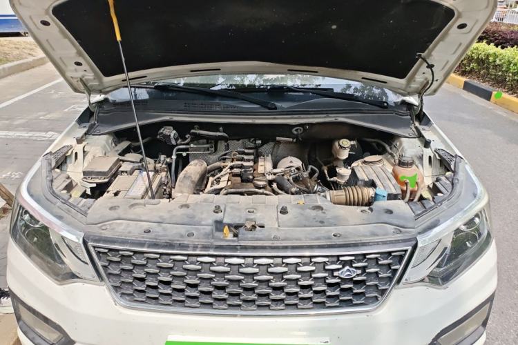 Used CHANGAN OSHAN CX70 2017 CX70T 1.5T Automatic Zunqing Edition Engine Bay
